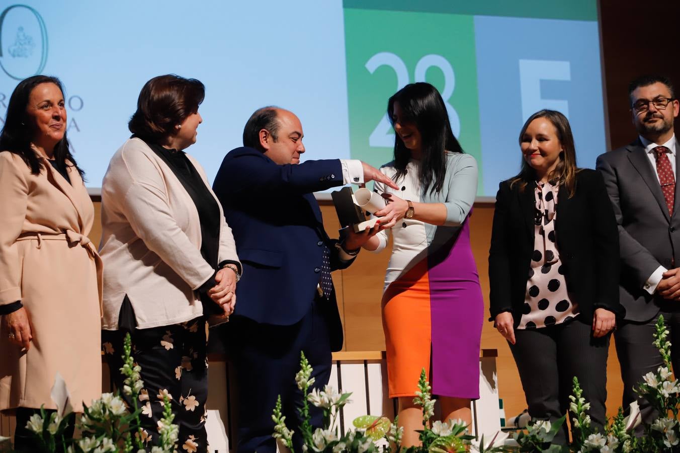 El acto de entrega de banderas de Andalucía en Córdoba, en imágenes