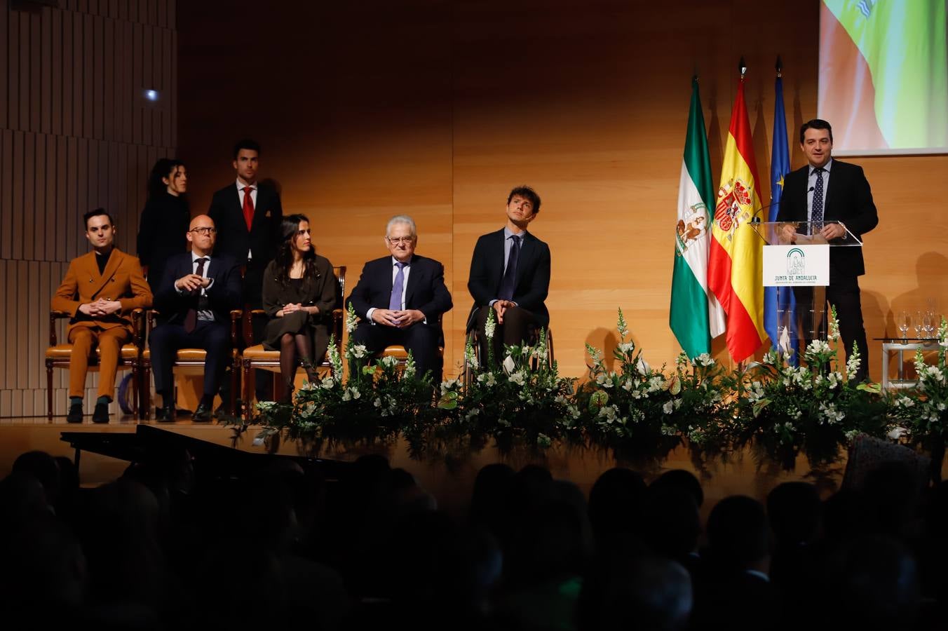 El acto de entrega de banderas de Andalucía en Córdoba, en imágenes