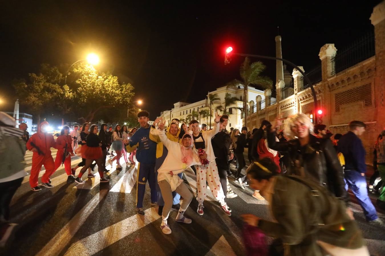 FOTOS: Ambiente el primer sábado de Carnaval en Cádiz