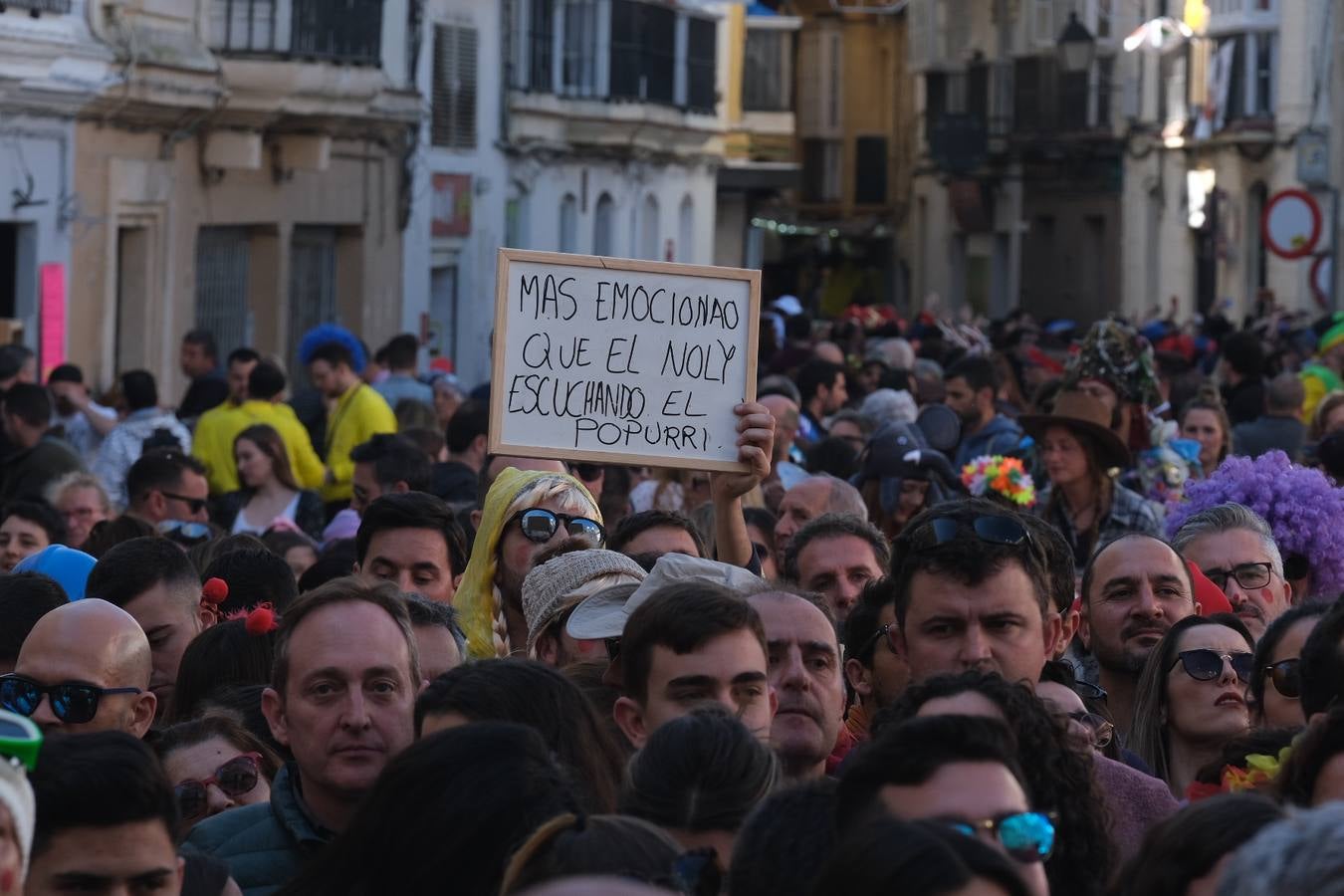 FOTOS: Gran ambiente en la Batalla de coplas del Carnaval de Cádiz 2020