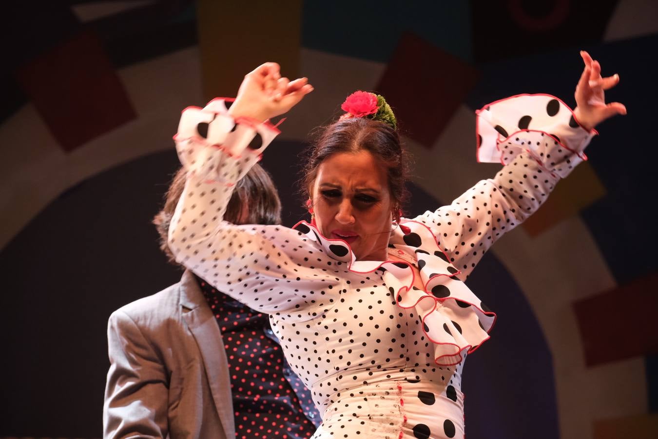 FOTOS: David Palomar, pregonero del Carnaval de Cádiz, levanta la plaza de San Antonio