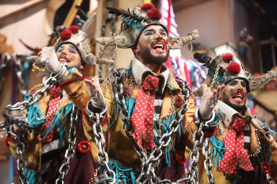 FOTOS: Comparsa Los Encaidenaos en el COAC 2020