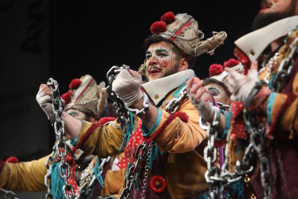 FOTOS: Comparsa Los Encaidenaos en el COAC 2020