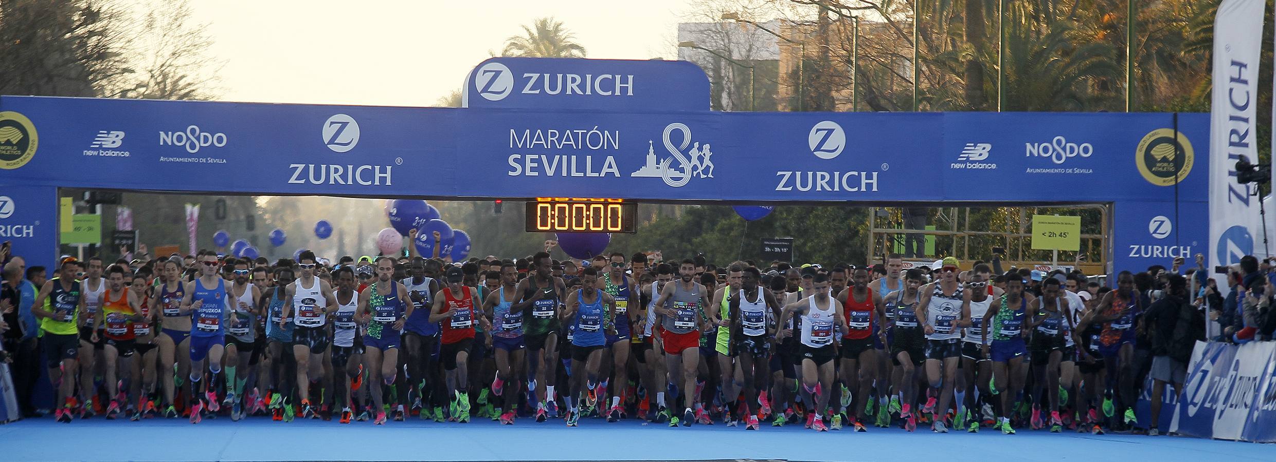 Gran ambiente en la salida del Zurich Maratón Sevilla 2020