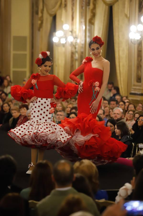 El desfile flamenco de Sara de Benítez en el Círculo de la Amistad, en imágenes