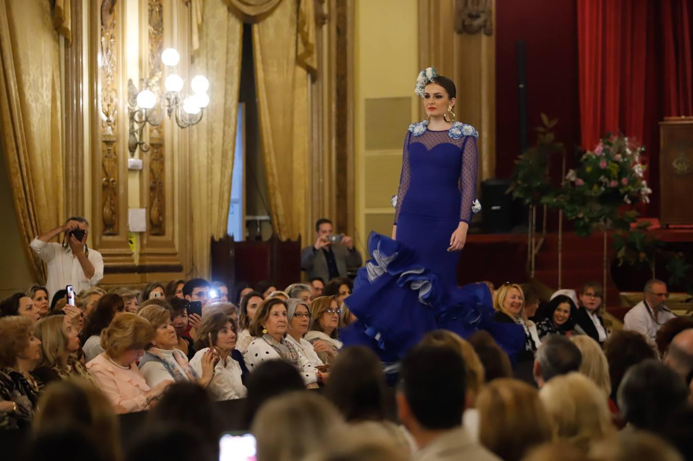 El desfile flamenco de Sara de Benítez en el Círculo de la Amistad, en imágenes