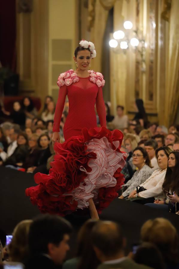 El desfile flamenco de Sara de Benítez en el Círculo de la Amistad, en imágenes