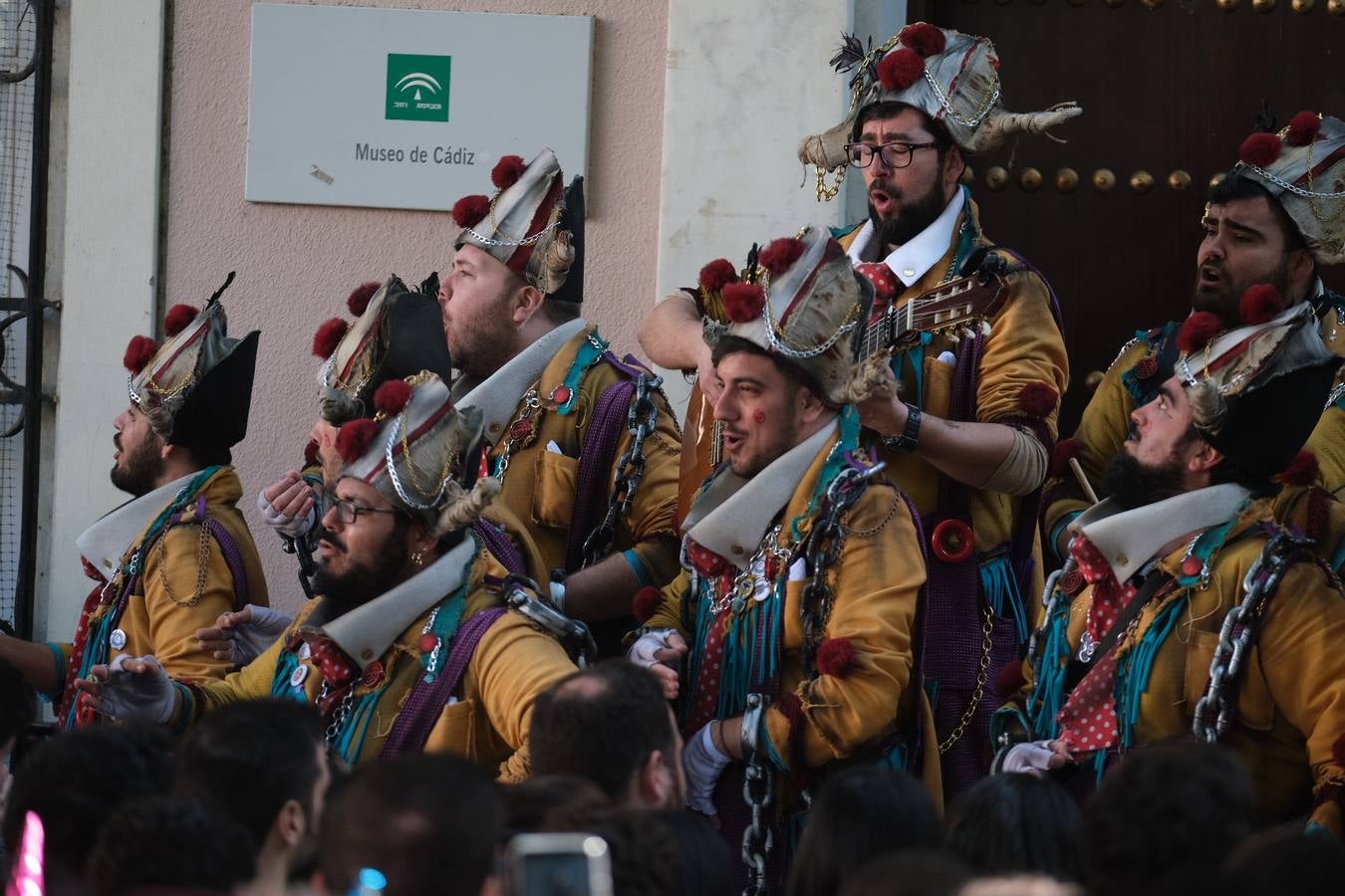 FOTOS: Lunes de coros en el Carnaval de Cádiz 2020