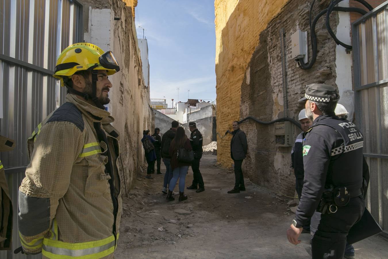 Imágenes del derrumbe que ha causado dos heridos en el Casco Histórico