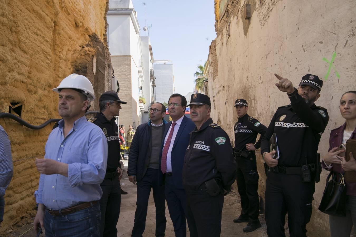 Imágenes del derrumbe que ha causado dos heridos en el Casco Histórico