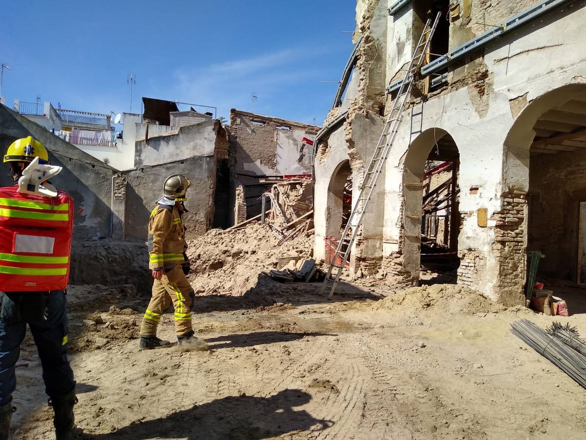 Imágenes del derrumbe que ha causado dos heridos en el Casco Histórico