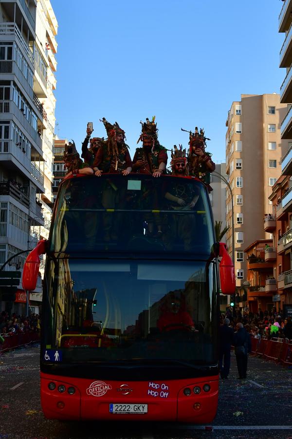 FOTOS: Así ha sido la Gran Cabalgata del Carnaval de Cádiz