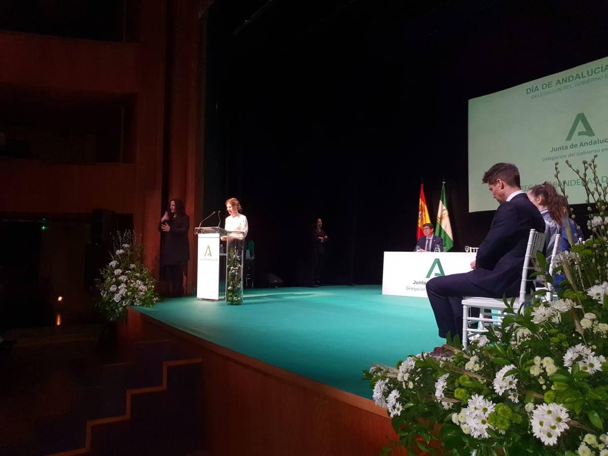 FOTOS: entrega de Banderas de Andalucía en el Teatro de Las Cortes de San Fernando