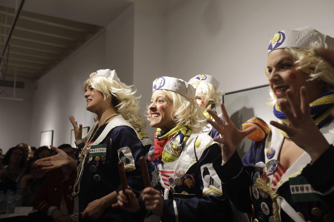 FOTOS: Concurso de chirigotas callejeras en la Fundación Cajasol