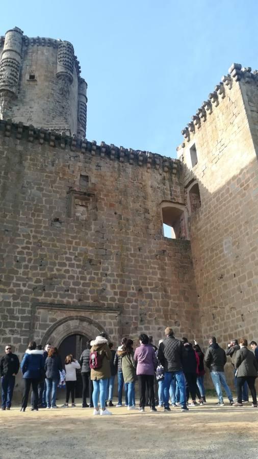 Las visitas al Castillo de Belalcázar con motivo del 28-F, en imágenes