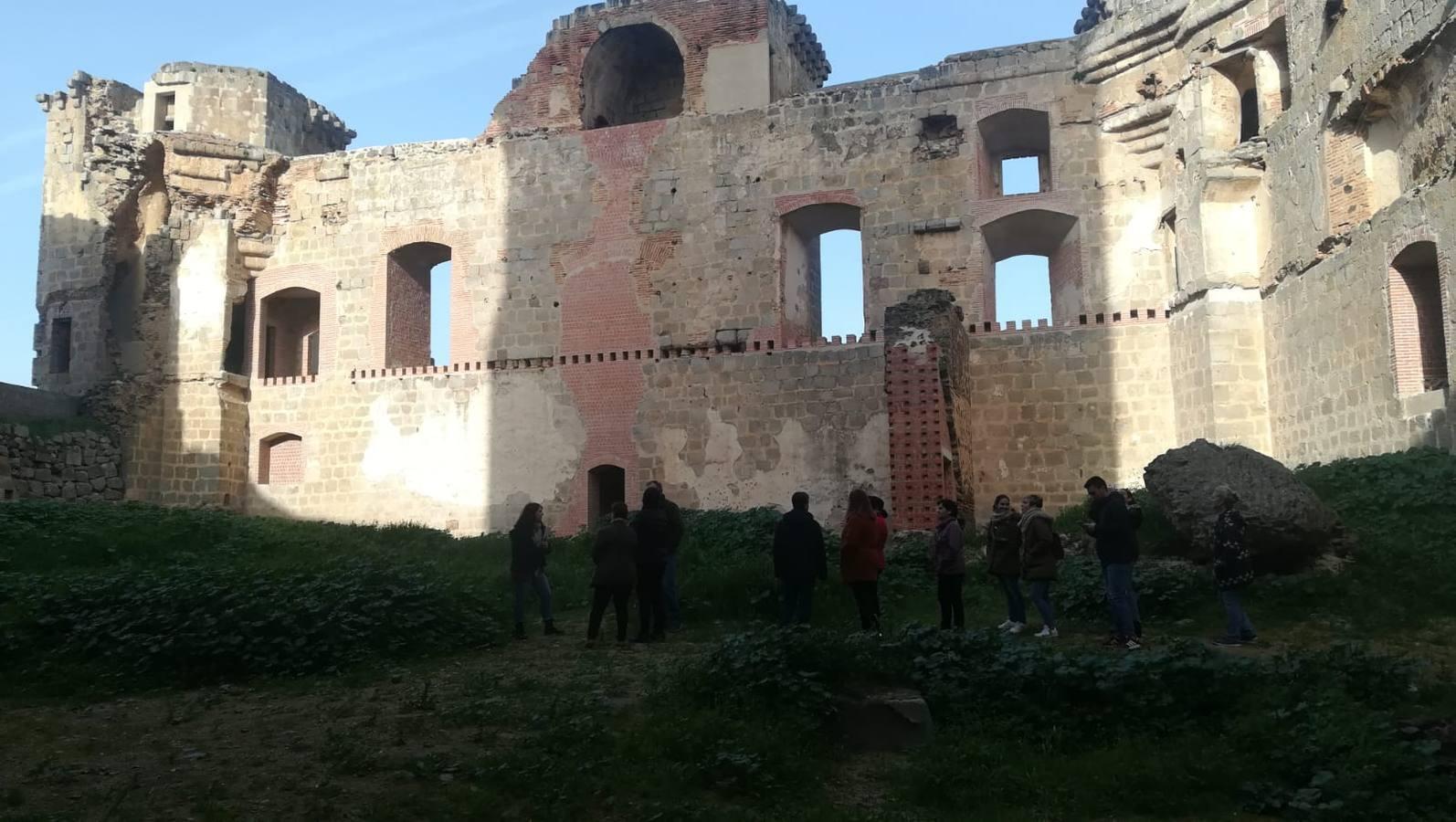 Las visitas al Castillo de Belalcázar con motivo del 28-F, en imágenes