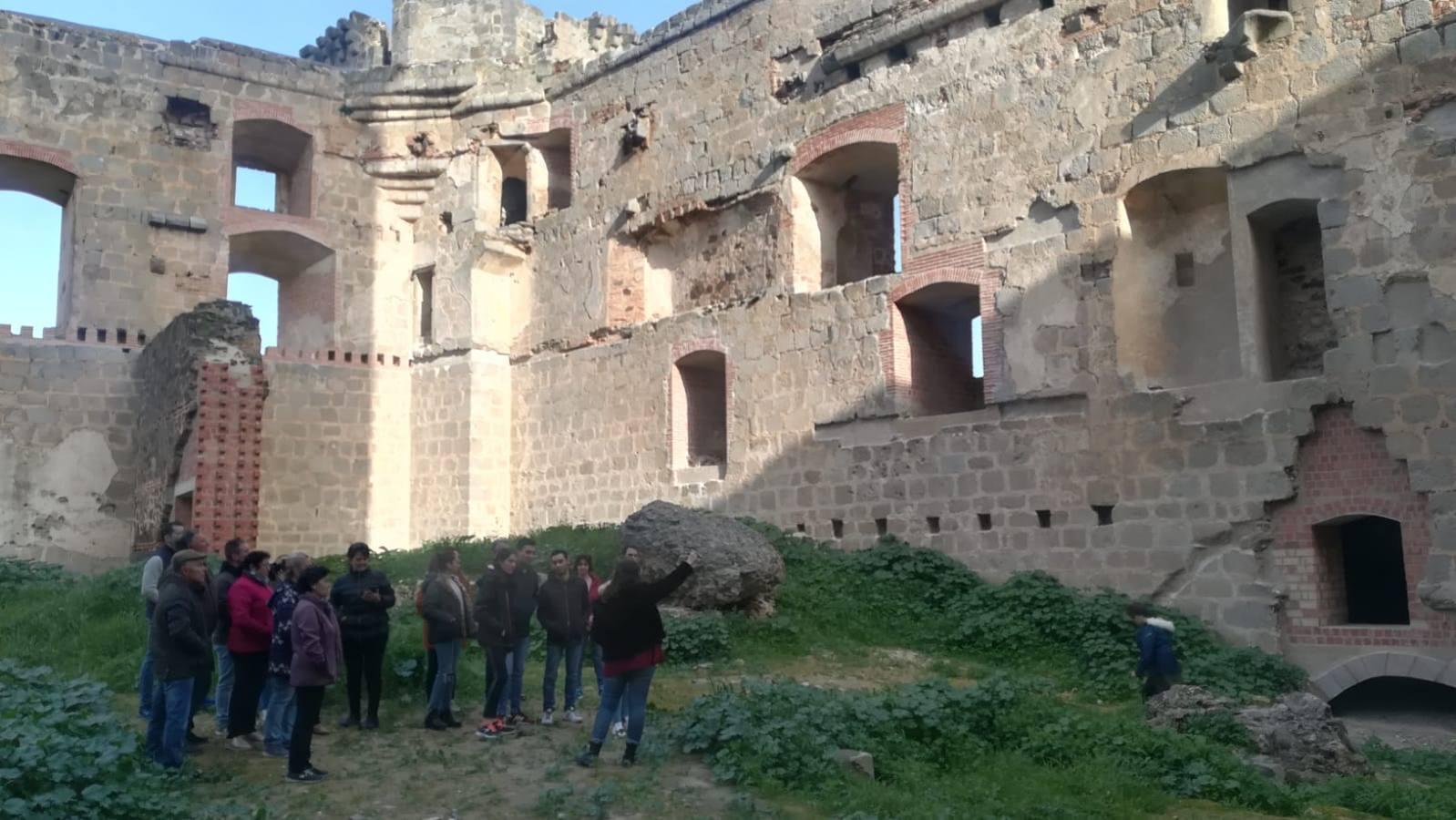 Las visitas al Castillo de Belalcázar con motivo del 28-F, en imágenes