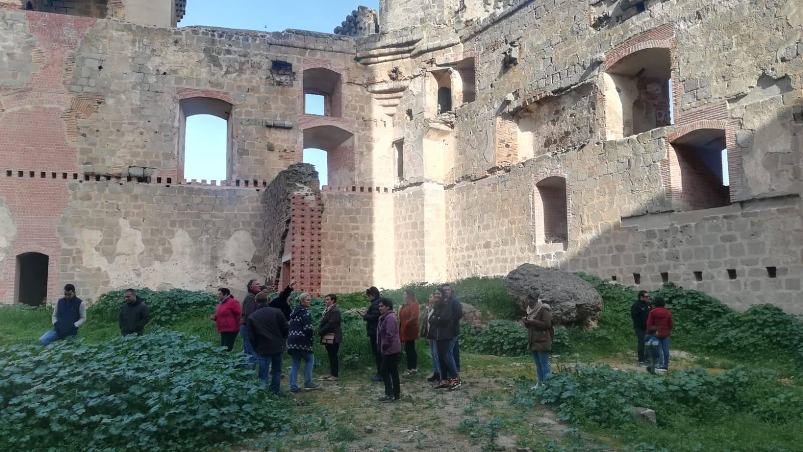 Las visitas al Castillo de Belalcázar con motivo del 28-F, en imágenes