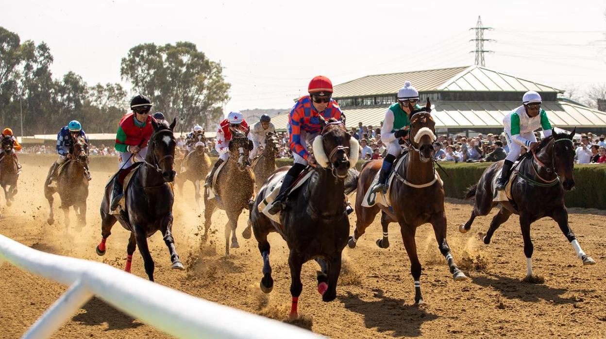 En imágenes, el inicio de las carreras de caballos de Pineda