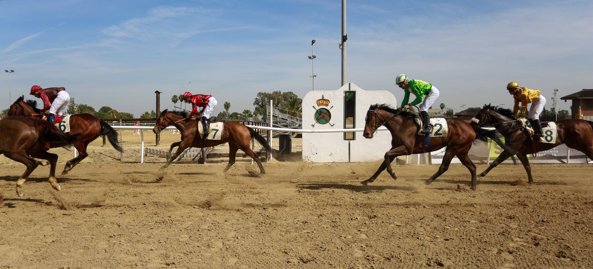 En imágenes, el inicio de las carreras de caballos de Pineda