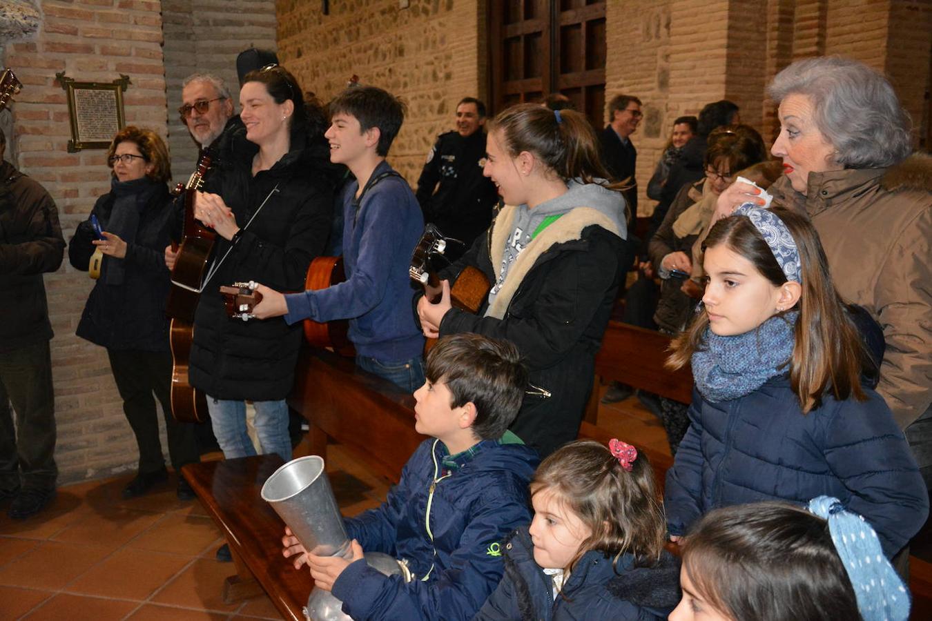 Las imágenes del recibimiento al nuevo arzobispo en la Puerta de Bisagra