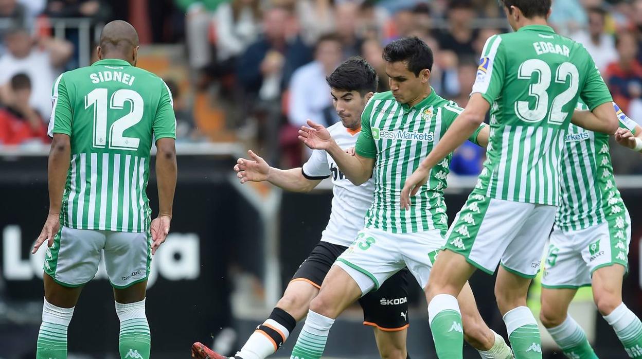 En imágenes, la derrota del Betis ante el Valencia en Mestalla