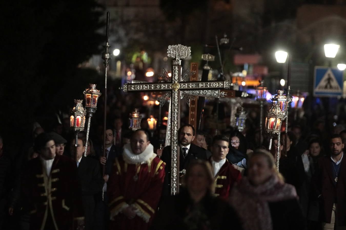 La lluvia impide el Vía Crucis de Itálica