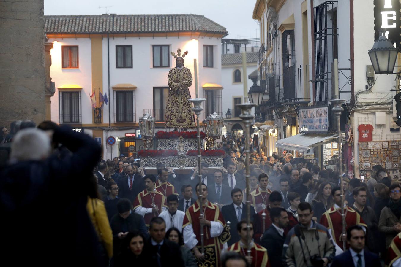 El Vía Crucis del Señor de la Sentencia de Córdoba, en imágenes