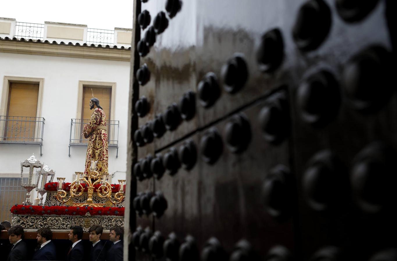 El Vía Crucis del Señor de la Sentencia de Córdoba, en imágenes