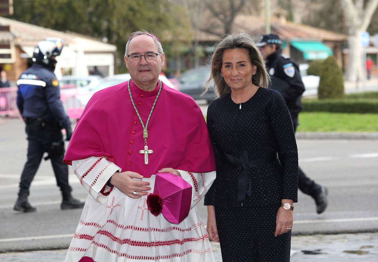 El arzobispo con la alcaldesa. 