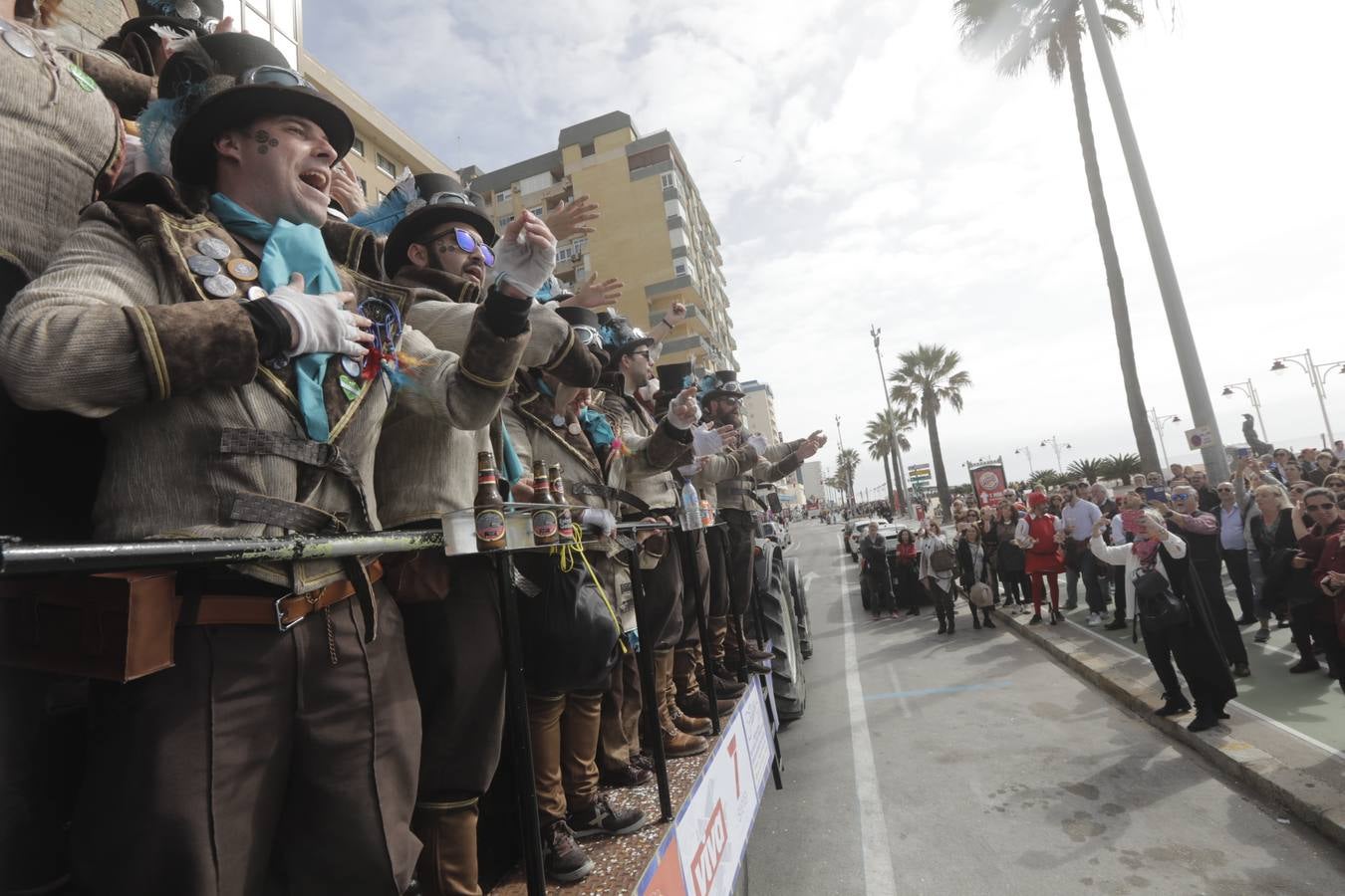 FOTOS: Cádiz se despide de febrero con los carruseles de coros el segundo sábado de carnaval