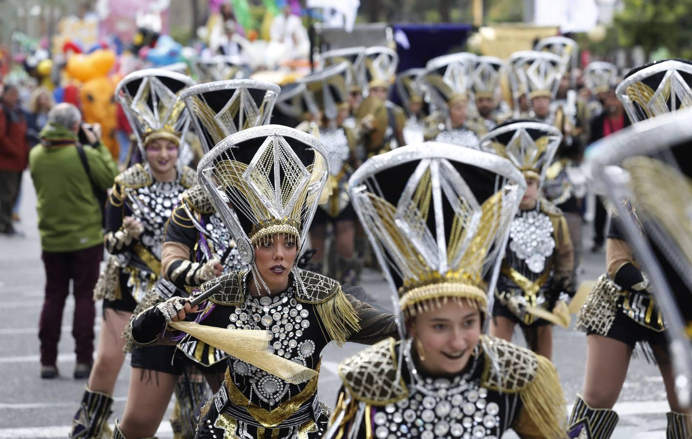 El gran desfile del Carnaval de Córdoba, en imágenes