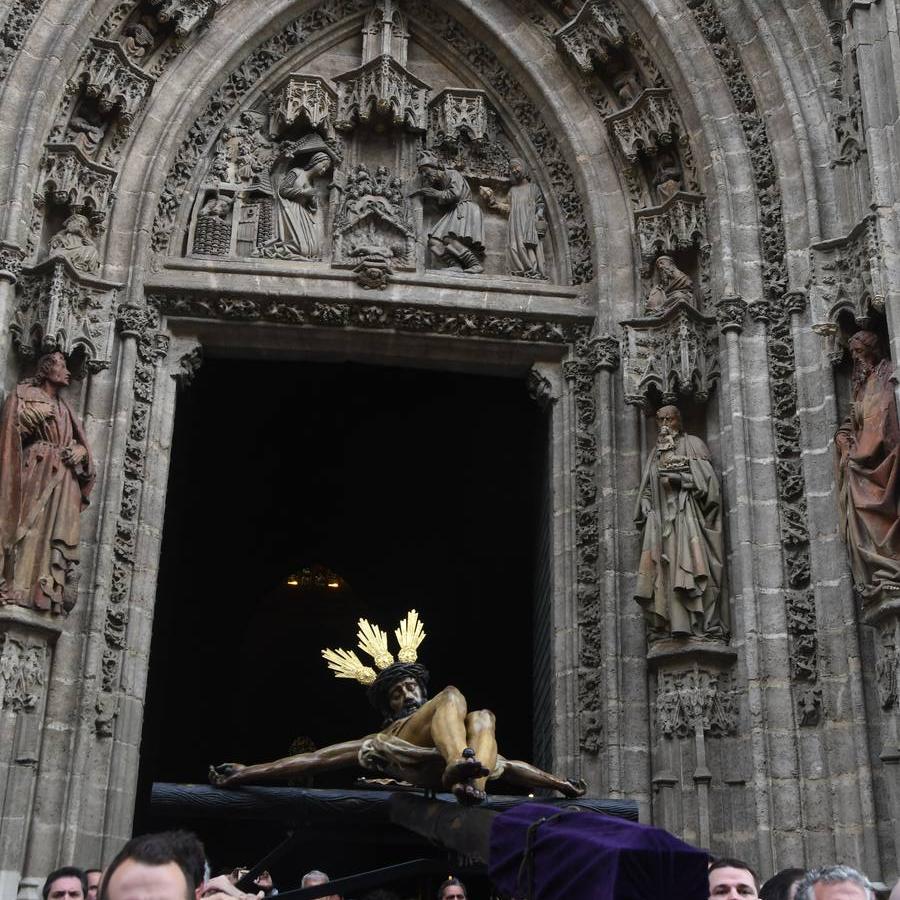 Traslaso del Cristo de la Salud de la Carretería a su capilla