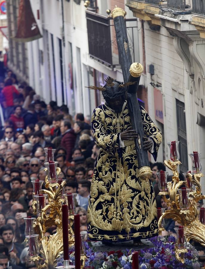 El Vía Crucis del Consejo de Hermandades y Cofradías de Sevilla, en imágenes (II)