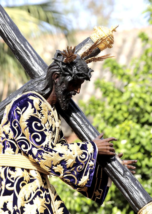 El Vía Crucis del Consejo de Hermandades y Cofradías de Sevilla, en imágenes