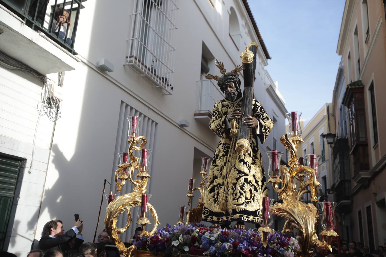 El Vía Crucis del Consejo de Hermandades y Cofradías de Sevilla, en imágenes