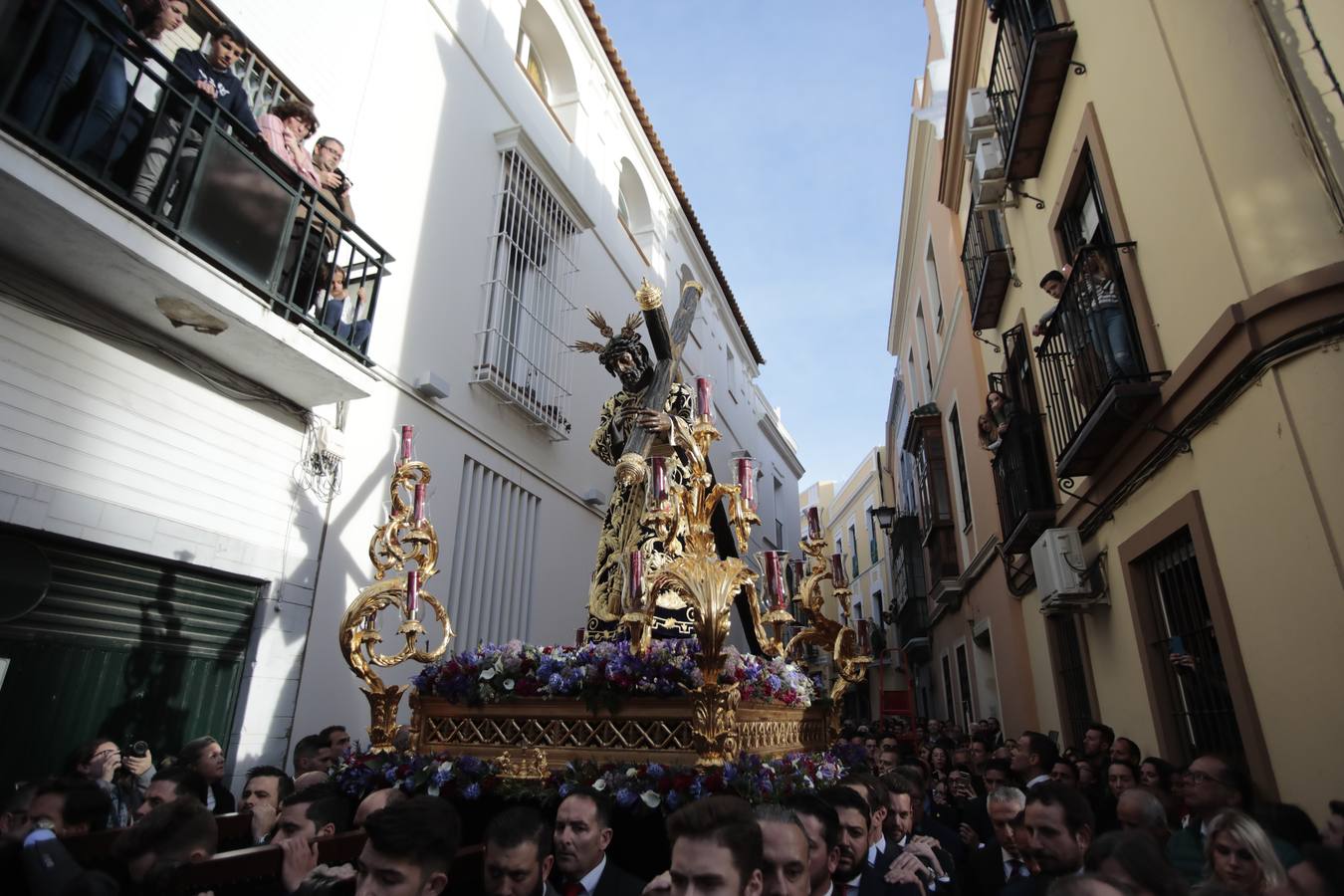 El Vía Crucis del Consejo de Hermandades y Cofradías de Sevilla, en imágenes