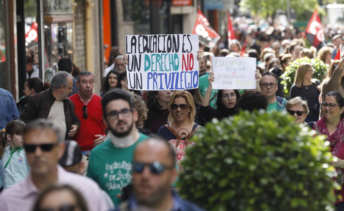 La manifestación en Córdoba contra el decreto de escolarización, en imágenes