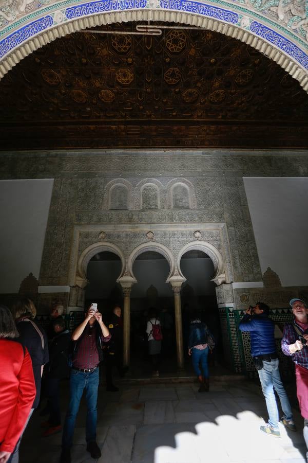 Visita a los trabajos de restauración de las yeserías del Real Alcázar