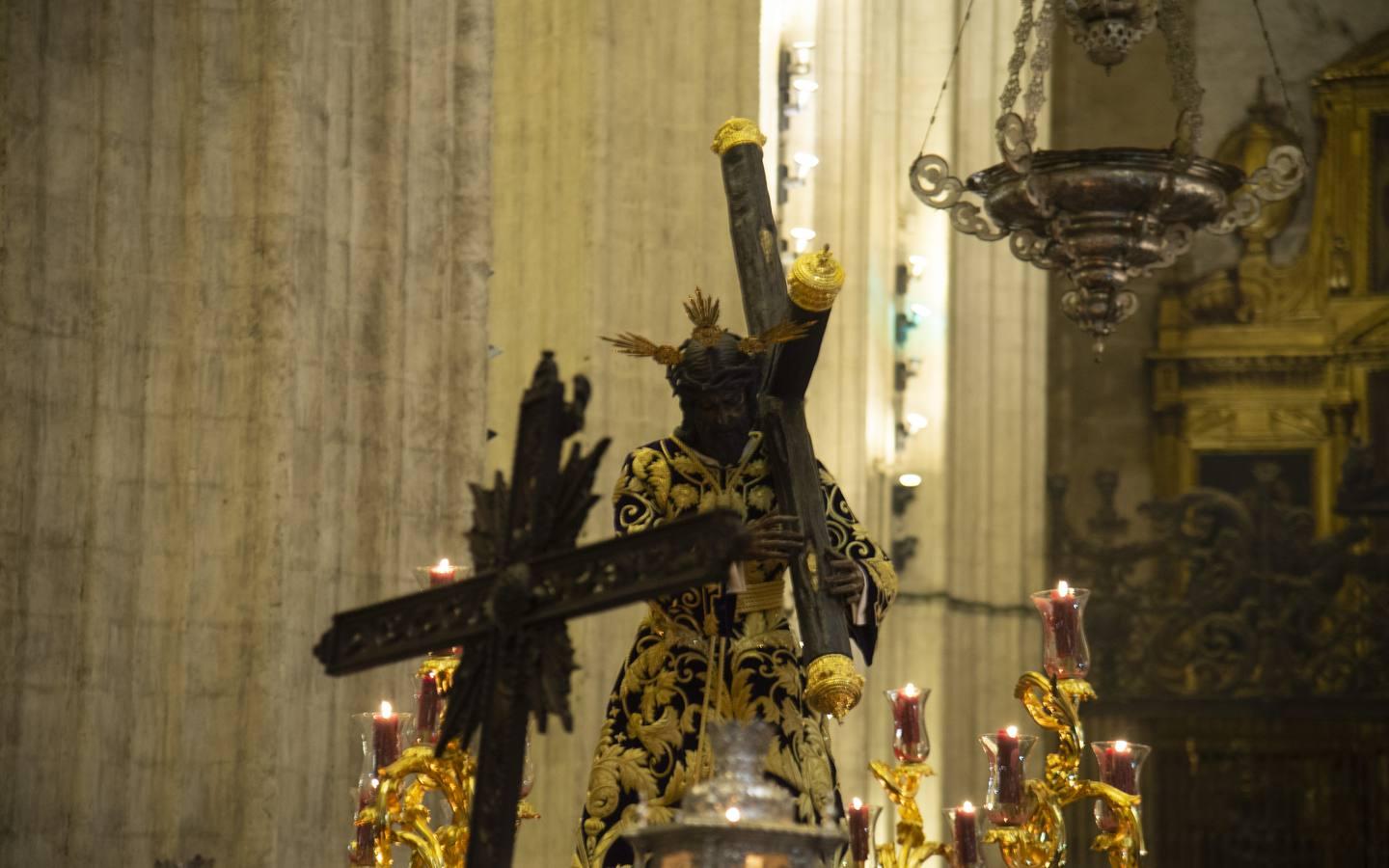 Los detalles del Vía Crucis de las Cofradías