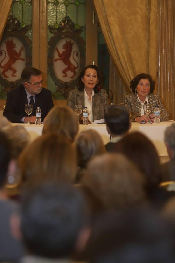 La conferencia de Ángeles Raya en El Templo de Córdoba, en imágenes