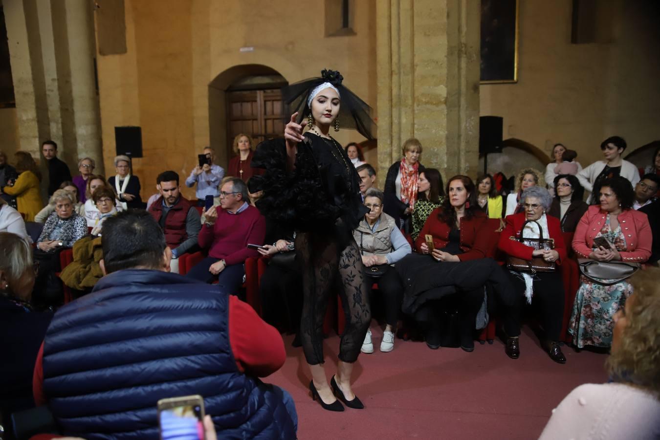 Moda flamenca y solidaria hecha en Córdoba, en imágenes