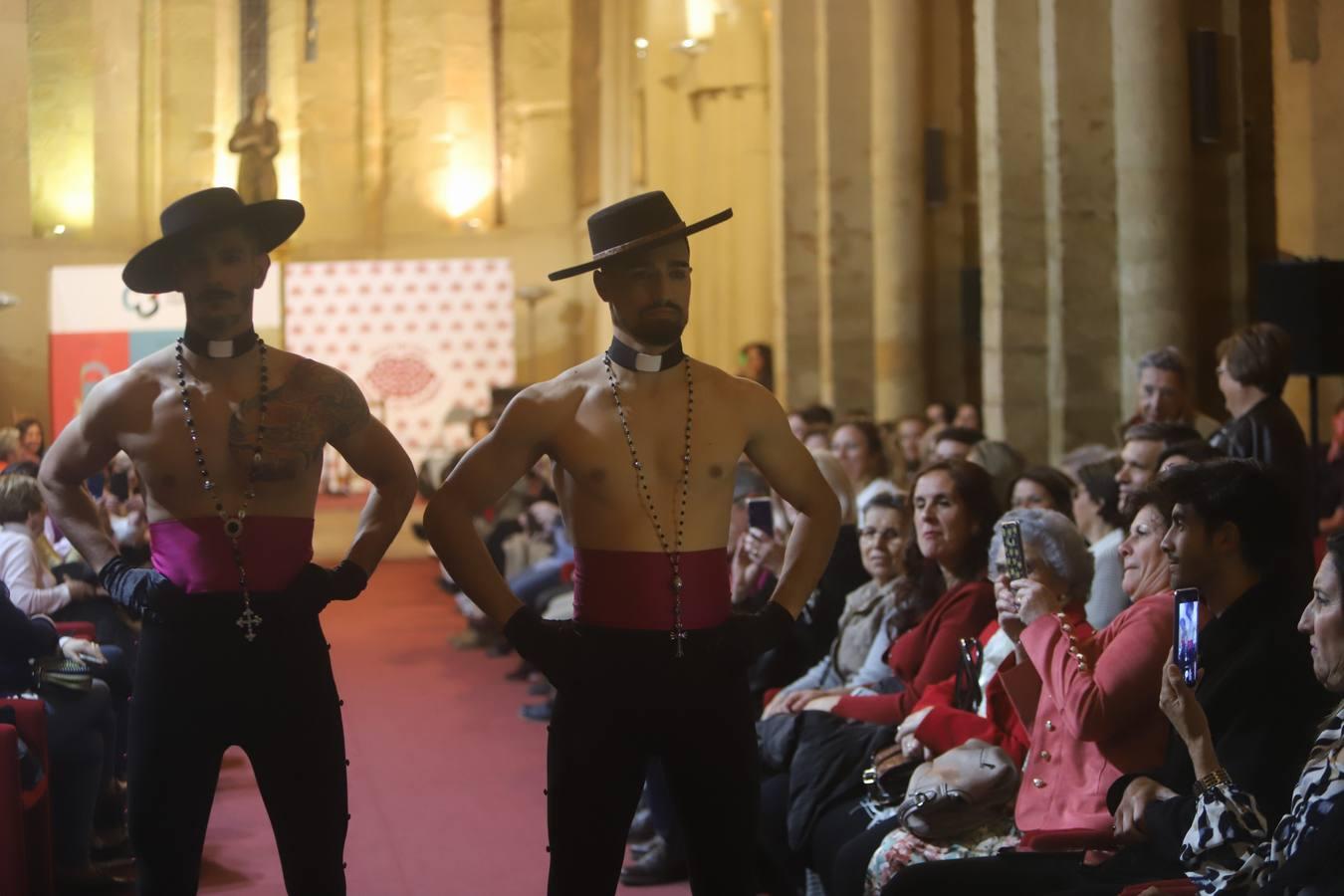 Moda flamenca y solidaria hecha en Córdoba, en imágenes