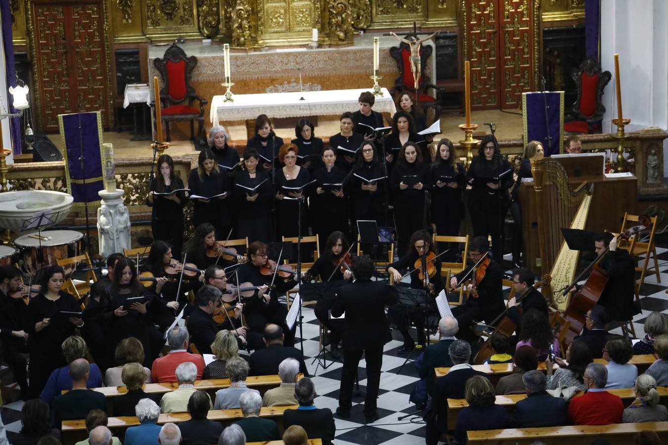 El concierto de la Orquesta y Coro de la Catedral de Córdoba en la Trinidad, en imágenes