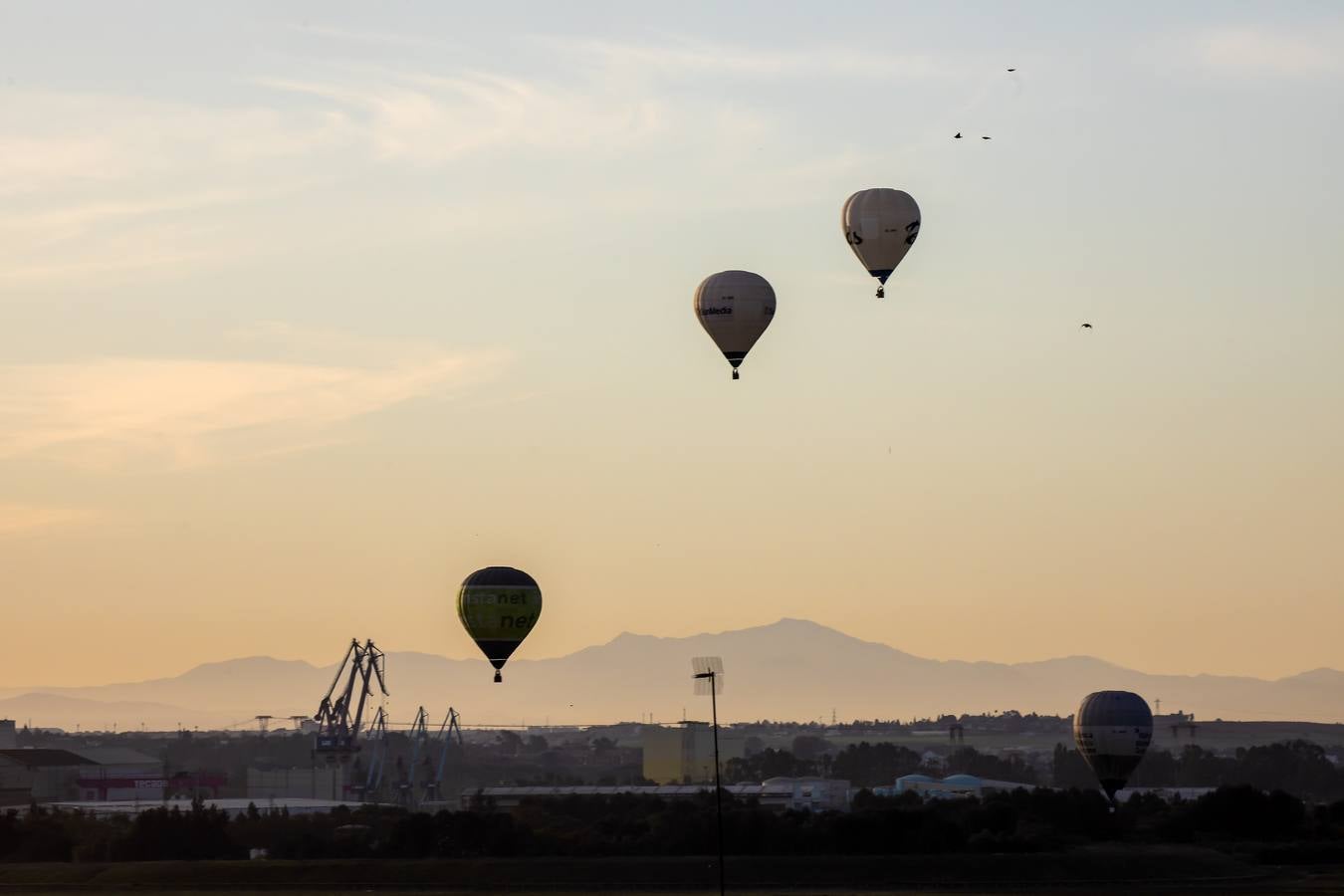 Tablada, epicentro de la XXI edición de la Copa del Rey de globos aerostáticos