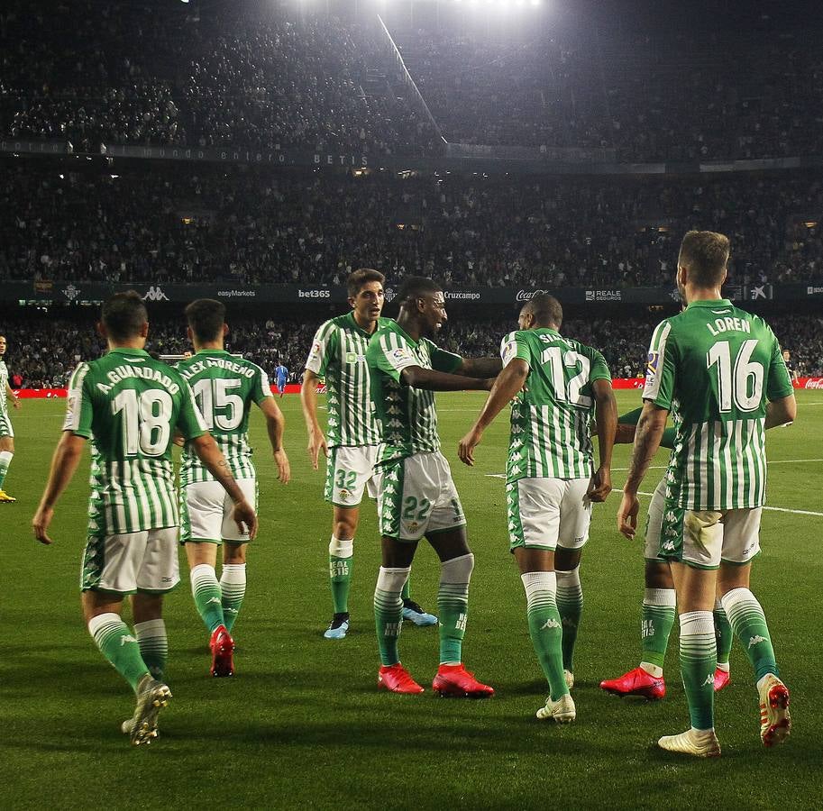 Las mejores imágenes de la victoria del Betis ante el Real Madrid en el Villamarín (2-1)