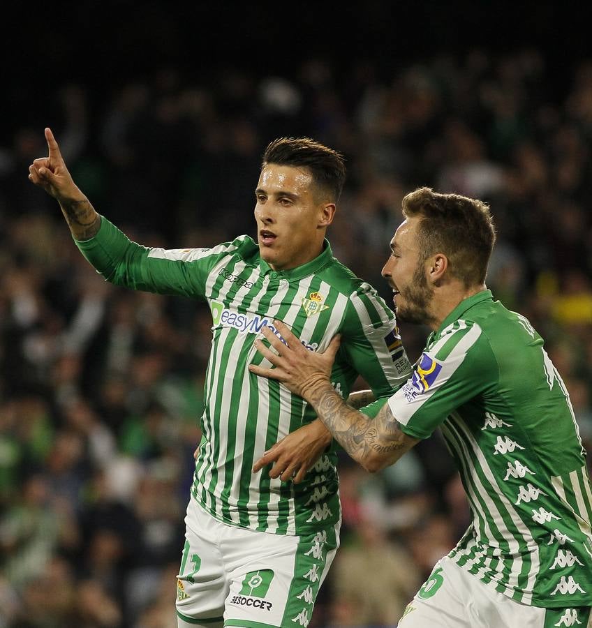 Las mejores imágenes de la victoria del Betis ante el Real Madrid en el Villamarín (2-1)