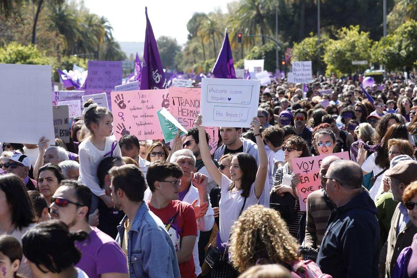 Las mejores imágenes de la manifestación del Día de la Mujer en Córdoba