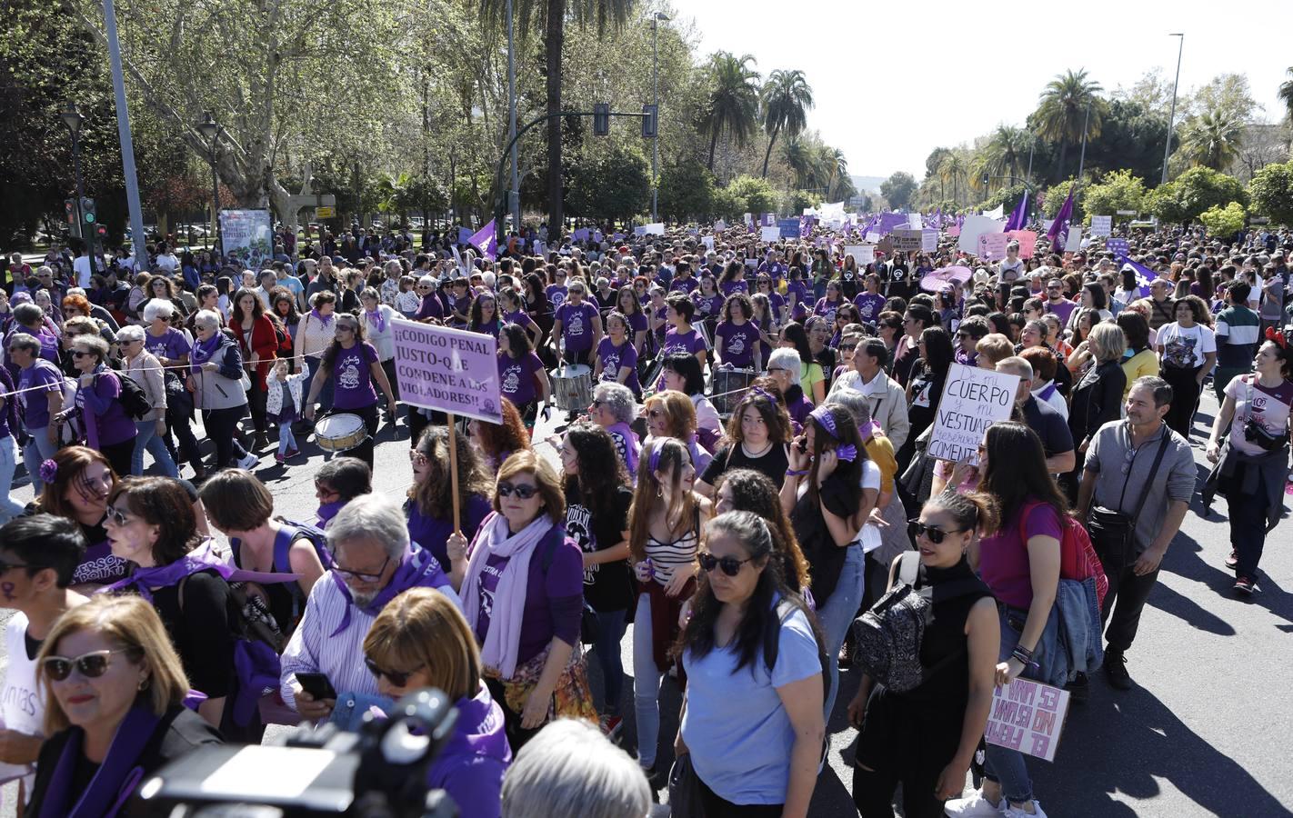 Las mejores imágenes de la manifestación del Día de la Mujer en Córdoba