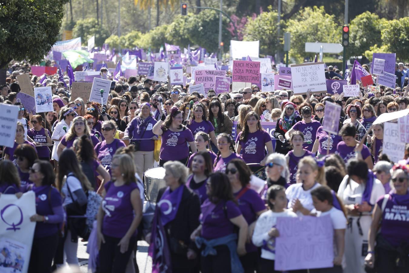 Las mejores imágenes de la manifestación del Día de la Mujer en Córdoba